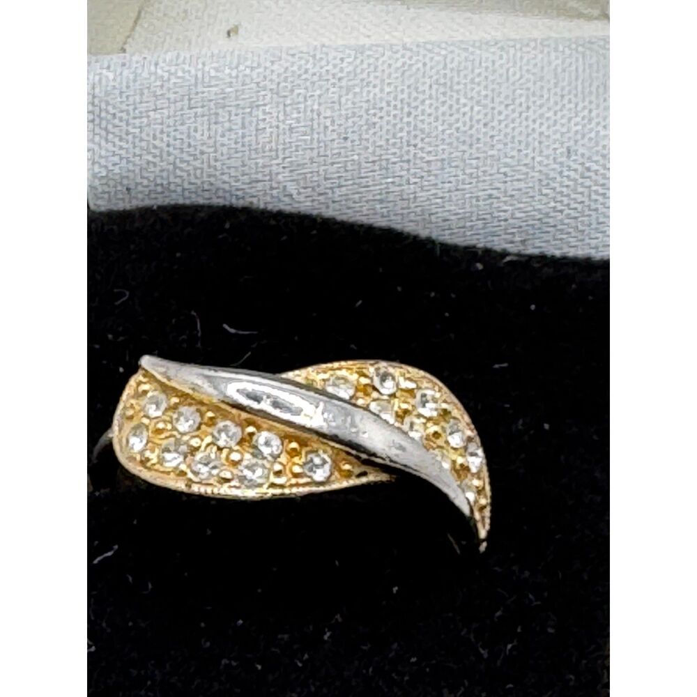 Wyndsor II Ring size 9 , gold and silver tone beautiful fashion ring - Picture 5 of 5